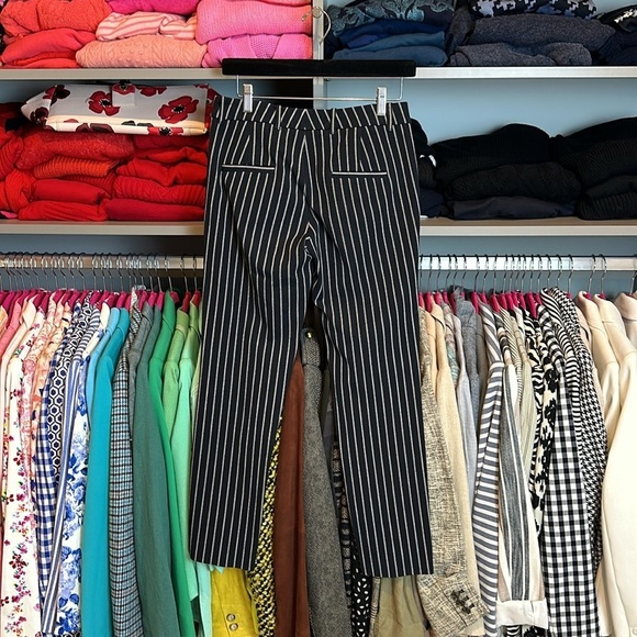 Zara Woman navy/white pinstriped knit cropped trousers size XS - Picture 3 of 3